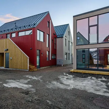 Rorbuleilighet I Idylliske Henningsvær
