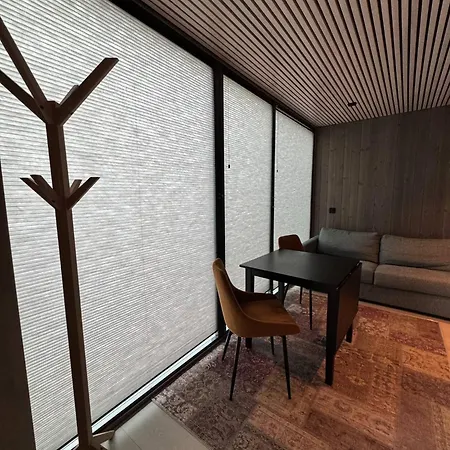 Rorbuleilighet I Idylliske Apartmán Henningsvaer